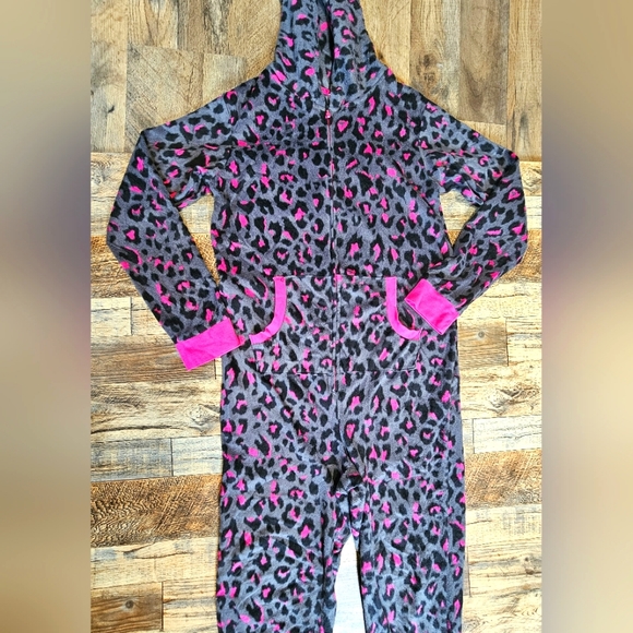 Tarea by Rue21 Soft Pajamas Zip up Onesie w/pockets Leopard Pink Gray Black - Picture 5 of 11